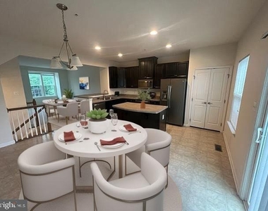 12001 Roy Hobbs Place - Photo Thumbnail 1