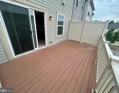 12001 Roy Hobbs Place - Photo Thumbnail 22