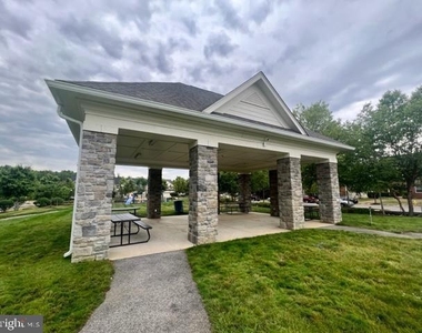 12001 Roy Hobbs Place - Photo Thumbnail 27