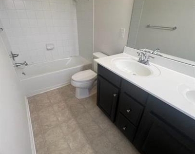 12001 Roy Hobbs Place - Photo Thumbnail 6