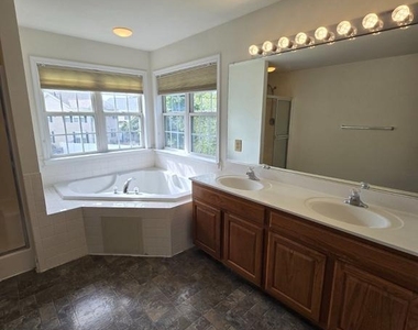 10491 Carberry Court - Photo Thumbnail 32