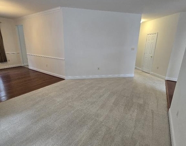 10491 Carberry Court - Photo Thumbnail 7