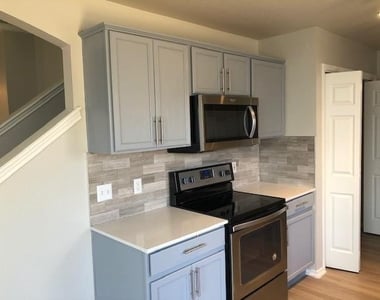 9217 Rowlands Sayle Rd - Photo Thumbnail 4