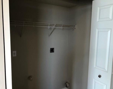 9217 Rowlands Sayle Rd - Photo Thumbnail 17