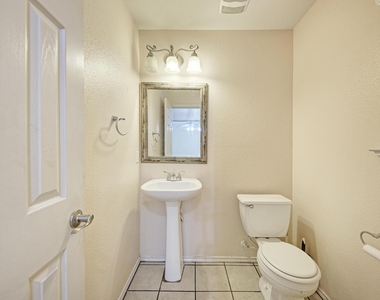 1508 Big Bend Dr - Photo Thumbnail 17