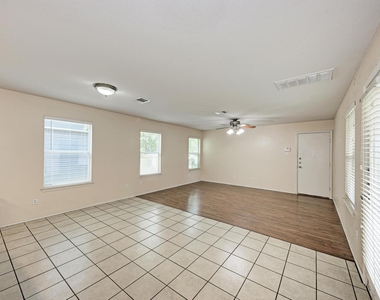 1508 Big Bend Dr - Photo Thumbnail 13