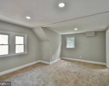 19 Pelczar Avenue - Photo Thumbnail 34