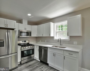19 Pelczar Avenue - Photo Thumbnail 16