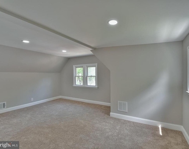 19 Pelczar Avenue - Photo Thumbnail 37