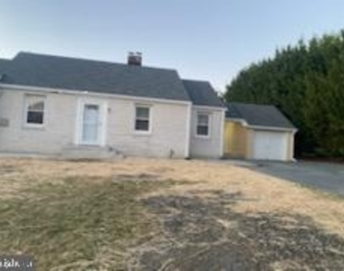 8 Virginia Avenue - Photo Thumbnail 16