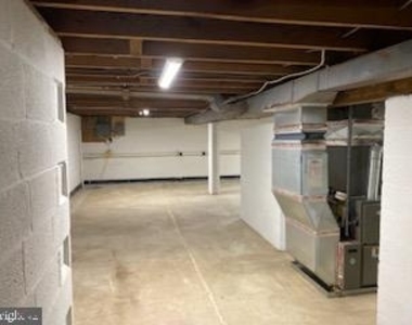 8 Virginia Avenue - Photo Thumbnail 14