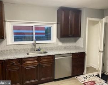 8 Virginia Avenue - Photo Thumbnail 4