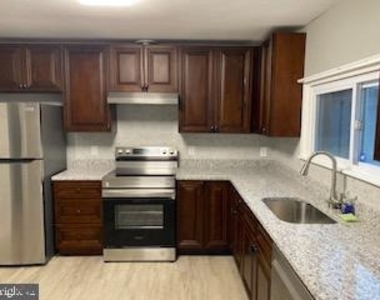 8 Virginia Avenue - Photo Thumbnail 3