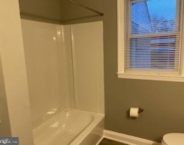 8 Virginia Avenue - Photo Thumbnail 12