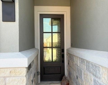 13102 Incline Dr - Photo Thumbnail 1