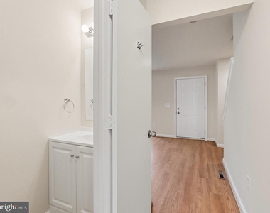 7203 Rutherford Green Circle - Photo Thumbnail 5