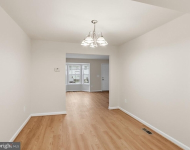 7203 Rutherford Green Circle - Photo Thumbnail 9