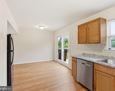 7203 Rutherford Green Circle - Photo Thumbnail 8