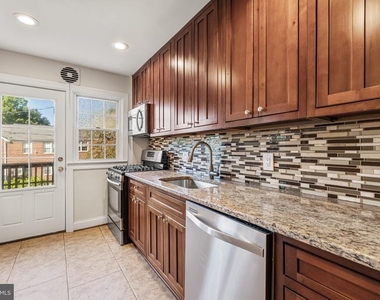 110 Brandon Road - Photo Thumbnail 13