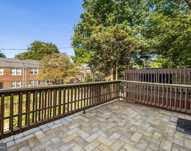 110 Brandon Road - Photo Thumbnail 16