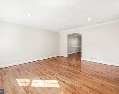110 Brandon Road - Photo Thumbnail 3
