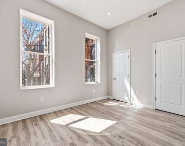 1927 Saint Paul Street - Photo Thumbnail 16