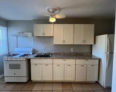 1616 Plum Street - Photo Thumbnail 5