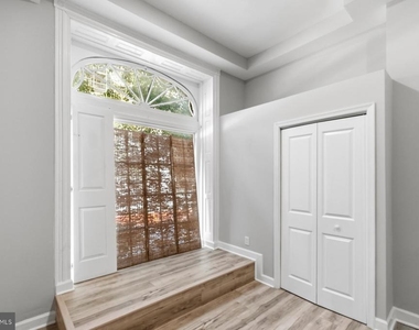 1927 Saint Paul Street - Photo Thumbnail 6