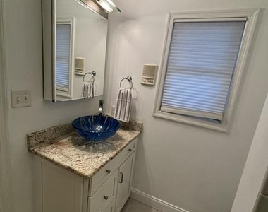 1625 Clarkson Street - Photo Thumbnail 7