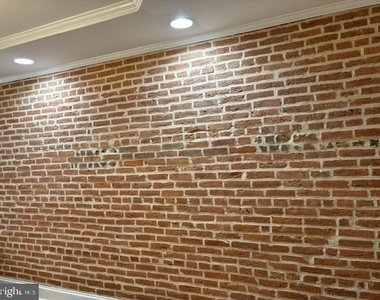 1625 Clarkson Street - Photo Thumbnail 4