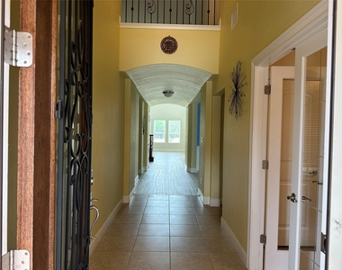 4237 Privacy Hedge St - Photo Thumbnail 1