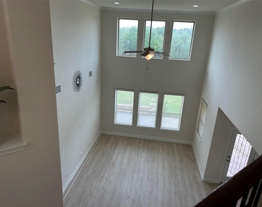 4237 Privacy Hedge St - Photo Thumbnail 3