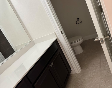 4237 Privacy Hedge St - Photo Thumbnail 22