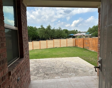4237 Privacy Hedge St - Photo Thumbnail 24