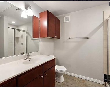 2505 San Gabriel St - Photo Thumbnail 6