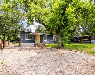 1717 Bunche Rd - Photo Thumbnail 2