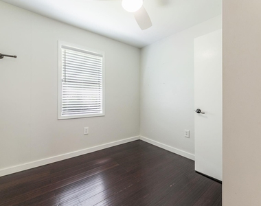 1717 Bunche Rd - Photo Thumbnail 16
