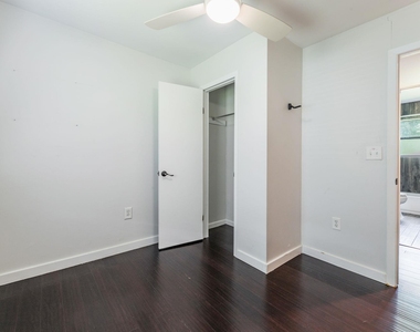 1717 Bunche Rd - Photo Thumbnail 17