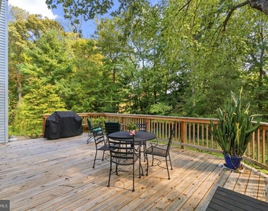 709 Sydney Terrace - Photo Thumbnail 10