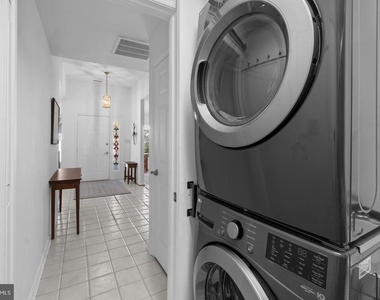 709 Sydney Terrace - Photo Thumbnail 21