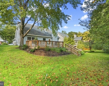 709 Sydney Terrace - Photo Thumbnail 23