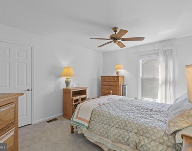 709 Sydney Terrace - Photo Thumbnail 20