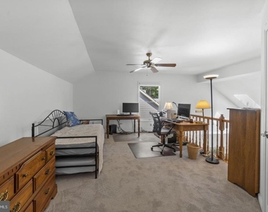 709 Sydney Terrace - Photo Thumbnail 18