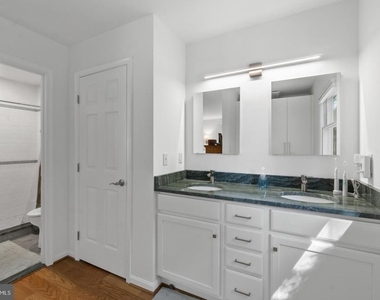 709 Sydney Terrace - Photo Thumbnail 13