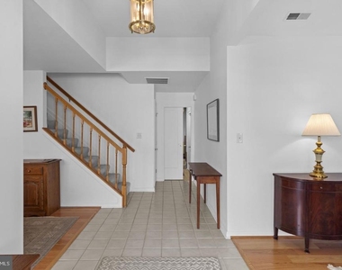 709 Sydney Terrace - Photo Thumbnail 4