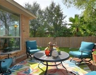 2737 Plantation Dr - Photo Thumbnail 24