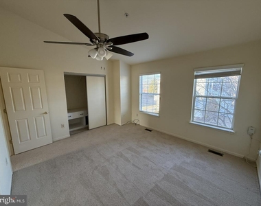 1458 Flatwood Court - Photo Thumbnail 8