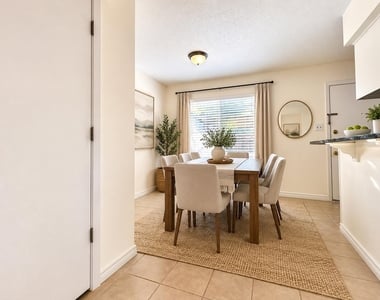 7407 Shadow Hill Dr - Photo Thumbnail 6