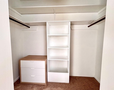 7407 Shadow Hill Dr - Photo Thumbnail 16