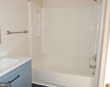 862 N Waterford Lane - Photo Thumbnail 17